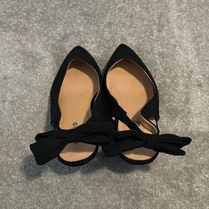 Black kitten heel with bow